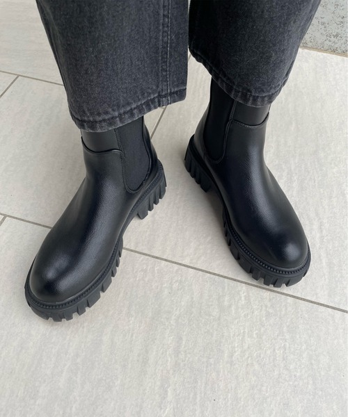 y/m by misato（イムバイミサト）の「タンクソールブーツ（ブーツ・レディース・ブラック・LARGE/SMALL/MEDIUM）」の3枚目の写真