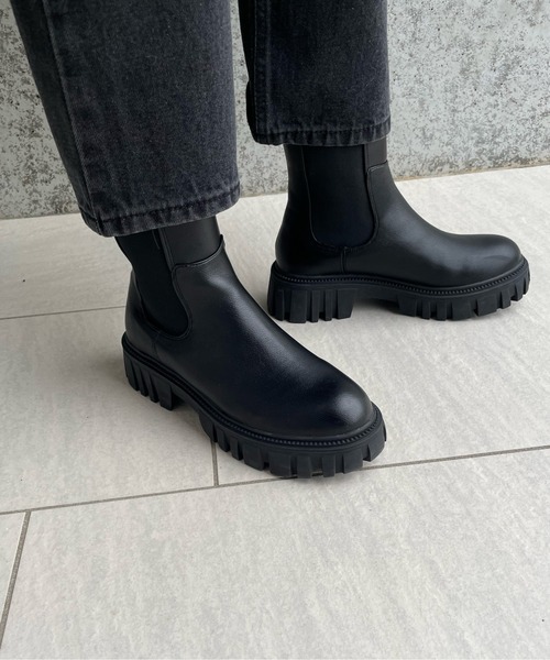 y/m by misato（イムバイミサト）の「タンクソールブーツ（ブーツ・レディース・ブラック・LARGE/SMALL/MEDIUM）」の5枚目の写真