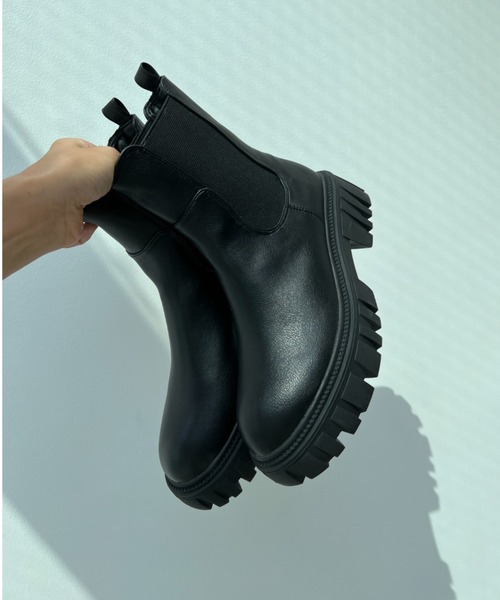 y/m by misato（イムバイミサト）の「タンクソールブーツ（ブーツ・レディース・ブラック・LARGE/SMALL/MEDIUM）」の8枚目の写真