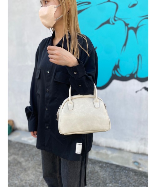 Legato Largo（レガートラルゴ）の「Legato Largo / レガートラルゴ / NEW BASIC フェイクレザー 2WAYボストン / LG-F2012（ショルダーバッグ・レディース・アイボリー/ベージュ/ブラウン/ブラック・ONESIZE）」の13枚目の写真