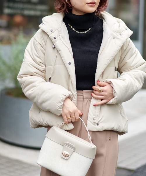 natural couture（ナチュラルクチュール）の「エコダウン（ダウンジャケット/コート・レディース・ベージュ/アイボリー/ブラック・FREE）」の2枚目の写真