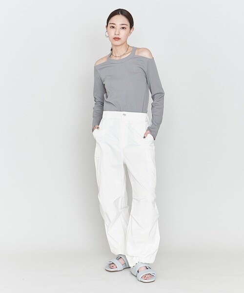 ASTRAET（アストラット）の「＜ASTRAET＞P/C ツイル スソドロー カーゴパンツ（カーゴパンツ・レディース・ホワイト/オリーブ・1/0）」の3枚目の写真