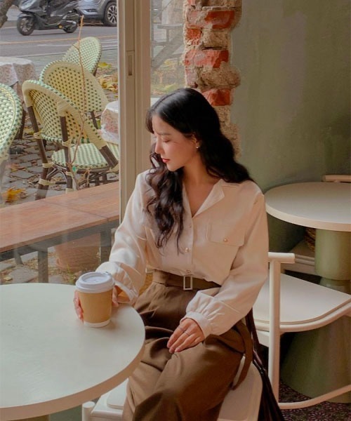 SONA（ソナ）の「SONA [ベルト付き]ピンタックワイドスラックス（スラックス・レディース・チャコールグレー/ブラウン・SMALL/MEDIUM）」の8枚目の写真