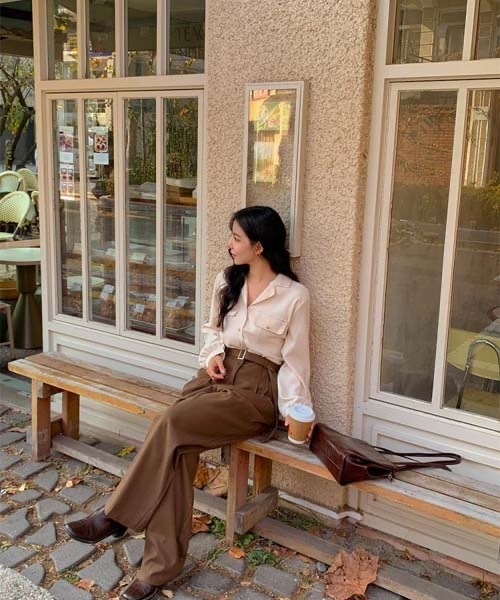 SONA（ソナ）の「SONA [ベルト付き]ピンタックワイドスラックス（スラックス・レディース・チャコールグレー/ブラウン・SMALL/MEDIUM）」の5枚目の写真