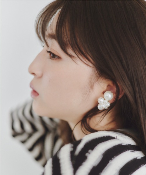 SNIDEL（スナイデル）の「バブルイヤリング（イヤリング・レディース・ゴールド/アイボリー・FREE）」の13枚目の写真