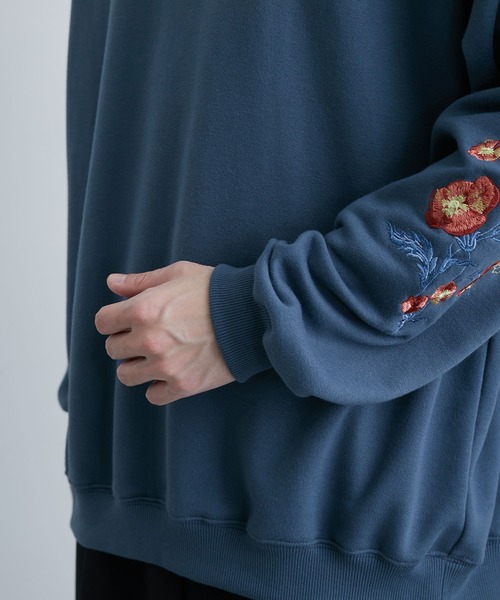 JUNRED（ジュンレッド）の「スリーブフラワーモチーフスウェット（スウェット・メンズ・ブルー/ホワイト・S/M/L）」の14枚目の写真