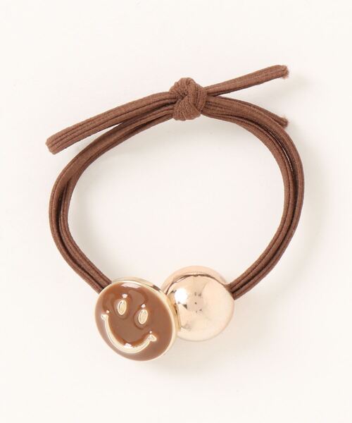 Fun & Daily（ファンアンドデイリー）の「F&D : スマイル＆ボールヘアゴム（ヘアゴム・レディース・ブラック/イエロー/ブラウン/グリーン/ピンク・FREE）」の2枚目の写真