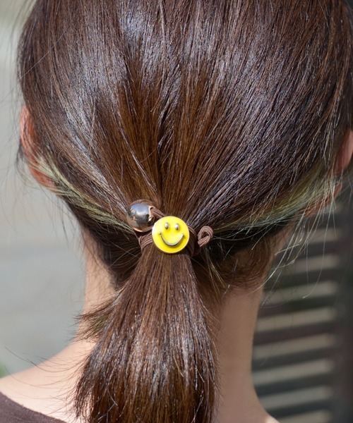 Fun & Daily（ファンアンドデイリー）の「F&D : スマイル＆ボールヘアゴム（ヘアゴム・レディース・ブラック/イエロー/ブラウン/グリーン/ピンク・FREE）」の11枚目の写真
