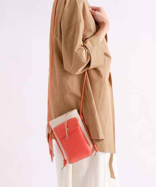 cache cache（カシュ カシュ）の「スマホ巾着ショルダー（ショルダーバッグ・レディース・レオパード/ベージュ/オレンジ/ブラック/ゼブラ・フリー）」の12枚目の写真