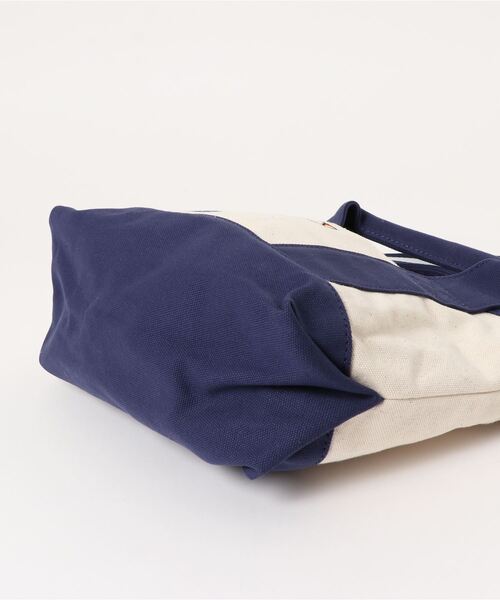 Arnold Palmer(アーノルドパーマー)の「キャンバス シェア スモール トート(トートバッグ・レディース・ベージュ/ネイビー・F)」の4枚目の写真