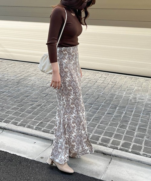 Lamoa(ラモア)の「Lamoa/ダマスク柄 ハイウエスト マーメイドスカート(スカート・レディース・グリーン/キナリ/ブルー・MEDIUM)」の5枚目の写真