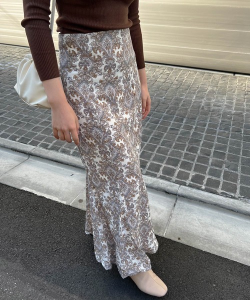 Lamoa(ラモア)の「Lamoa/ダマスク柄 ハイウエスト マーメイドスカート(スカート・レディース・グリーン/キナリ/ブルー・MEDIUM)」の7枚目の写真