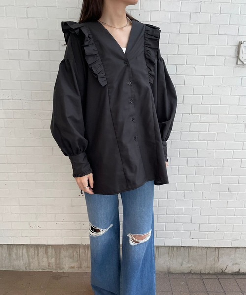 ＪＵＧＬＡＮＳ（ユグランス）の「☆ 大人の可愛いが叶う。ブロードVネックフリルブラウス　30975A132（シャツ/ブラウス・レディース・ホワイト/ブラック・FREE）」の17枚目の写真