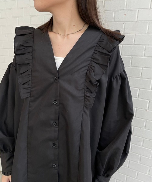 ＪＵＧＬＡＮＳ（ユグランス）の「☆ 大人の可愛いが叶う。ブロードVネックフリルブラウス　30975A132（シャツ/ブラウス・レディース・ホワイト/ブラック・FREE）」の13枚目の写真