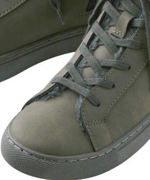 DAY CLOSET(デイ クローゼット)の「レディース ふわふわエコファーハイカットスニーカーブーツ(スニーカー・レディース・ブラック/ベージュ/ダークグレー・S/M/L/LL)」の4枚目の写真