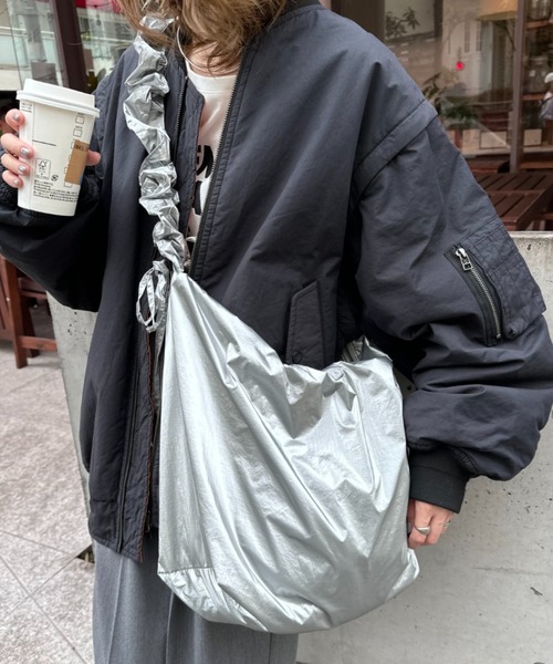 CIAOPANIC TYPY（チャオパニックティピー）の「【新色追加！！】ギャザーナイロンショルダー（ショルダーバッグ・レディース・イエロー/ブルー/アイボリー/ブラック/シルバー/レオパード/カーキ/グレー/ピンク/シャンパン/ライトブラウン/ワインレッド・ONE SIZE）」の10枚目の写真