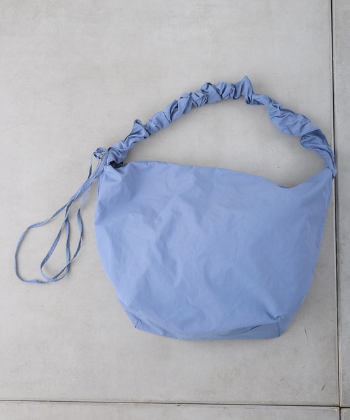 CIAOPANIC TYPY（チャオパニックティピー）の「【新色追加！！】ギャザーナイロンショルダー（ショルダーバッグ・レディース・イエロー/ブルー/アイボリー/ブラック/シルバー/レオパード/カーキ/グレー/ピンク/シャンパン/ライトブラウン/ワインレッド・ONE SIZE）」の21枚目の写真