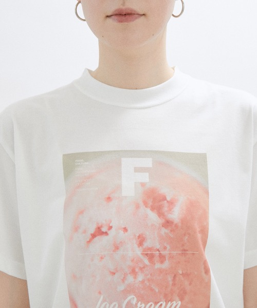 SALON adam et rope'（サロン アダム エ ロペ）の「【MagazineF for SALON】別注プリントTシャツ（Tシャツ/カットソー・レディース・ホワイト/ホワイト系その他/ホワイト系その他2/ホワイト系その他3・FREE）」の7枚目の写真