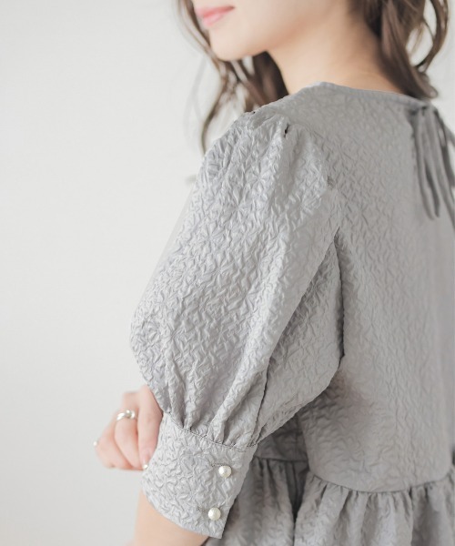 La-gemme（ラジェム）の「半袖ジャガードブラウス（シャツ/ブラウス