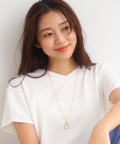 DRESKIP（ドレスキップ）の「◆【2点セット】浅Vネックですっきり フレアスリーブTシャツ+ネックレス（Tシャツ/カットソー・レディース・オフホワイト/ライトグレー/ブラック/オレンジ・02/03/04）」の11枚目の写真