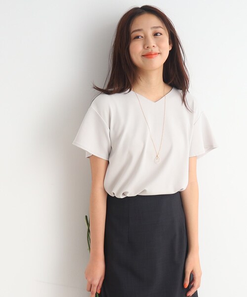 DRESKIP（ドレスキップ）の「◆【2点セット】浅Vネックですっきり フレアスリーブTシャツ+ネックレス（Tシャツ/カットソー・レディース・オフホワイト/ライトグレー/ブラック/オレンジ・02/03/04）」の15枚目の写真