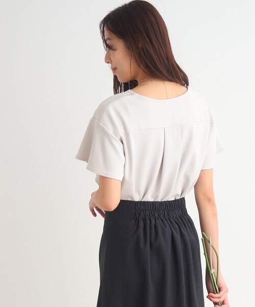 DRESKIP（ドレスキップ）の「◆【2点セット】浅Vネックですっきり フレアスリーブTシャツ+ネックレス（Tシャツ/カットソー・レディース・オフホワイト/ライトグレー/ブラック/オレンジ・02/03/04）」の17枚目の写真