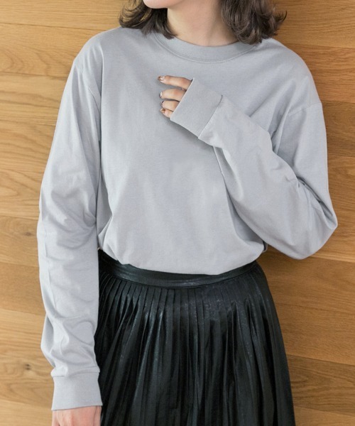 ad thie(アドティエ)の「シンプル 長袖Tシャツ(Tシャツ/カットソー・レディース・ライトカーキ/ベージュ/グレー/グリーン/ブラウン/ボルドー/ライトグレー/サックスブルー/パープル/杢グレー/ライトピンク/ブラック/オフホワイト/ブルー系/ブラック系/ホワイト系/チャコール/ピンク/レッド/ネイビー・FREE)」の1枚目の写真