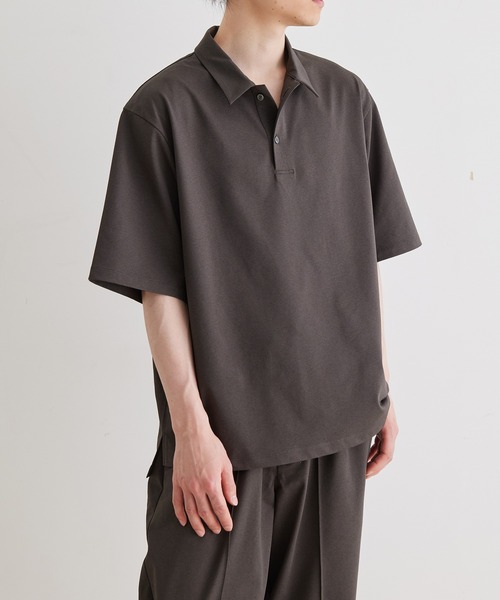 ADAM ET ROPE'（アダムエロペ）の「ボックスシルエット ジャージー ポロシャツ / イージーケア / ユニセックス / 吸水速乾（ポロシャツ・メンズ・ブラック/ダークグリーン/ブラウン/ベージュ系その他/ブルー系その他/ブルー系その他4・M/L）」の2枚目の写真