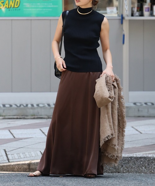Bonjour Sagan（ボンジュールサガン）の「ウエストゴムサテンロングスカート（スカート・レディース・ダークブラウン/アイボリー・FREE）」の17枚目の写真