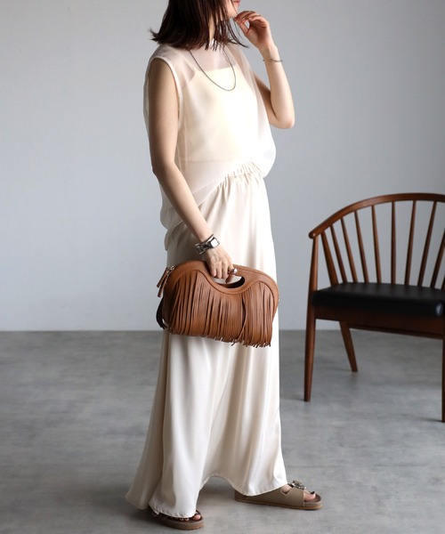 Bonjour Sagan（ボンジュールサガン）の「ウエストゴムサテンロングスカート（スカート・レディース・ダークブラウン/アイボリー・FREE）」の15枚目の写真