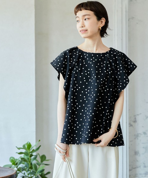 URBAN RESEARCH（アーバンリサーチ）の「ドットプリントフレアスリーブブラウス（シャツ/ブラウス・レディース・ブラック/カーキ・FREE）」の11枚目の写真