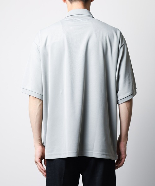 UNIVERSAL OVERALL（ユニバーサルオーバーオール）の「/UNIVERSAL OVERALL/Over Polo（ポロシャツ・メンズ・ブラック/グレー/ネイビー・LARGE/MEDIUM/SMALL/X-LARGE）」の16枚目の写真