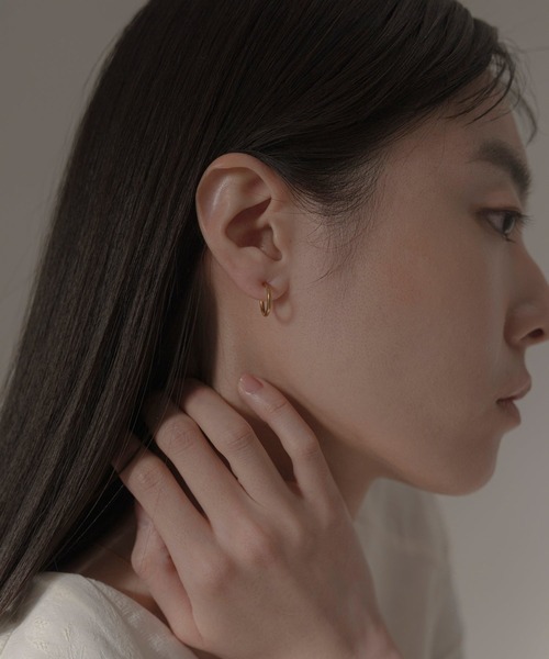 novice（ノーヴィス）の「【novice】Simple Hoop Earring［Stainless］（イヤリング・レディース・ゴールド/シルバー・FREE/ﾌﾘ-）」の5枚目の写真