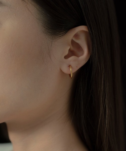 novice（ノーヴィス）の「【novice】Simple Hoop Earring［Stainless］（イヤリング・レディース・ゴールド/シルバー・FREE/ﾌﾘ-）」の8枚目の写真