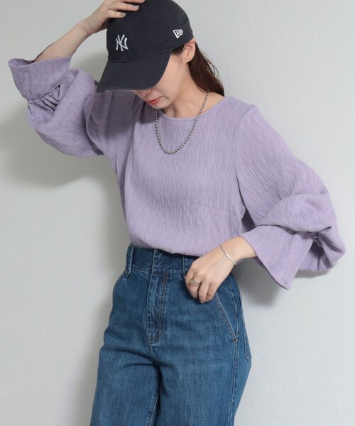 fredy emue（フレディエミュ）の「楊柳袖口フレアーブラウス（シャツ/ブラウス・レディース・ブラック/ベージュ/オフホワイト/ラベンダー・38）」の4枚目の写真