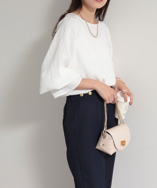 fredy emue（フレディエミュ）の「楊柳袖口フレアーブラウス（シャツ/ブラウス・レディース・ブラック/ベージュ/オフホワイト/ラベンダー・38）」の12枚目の写真