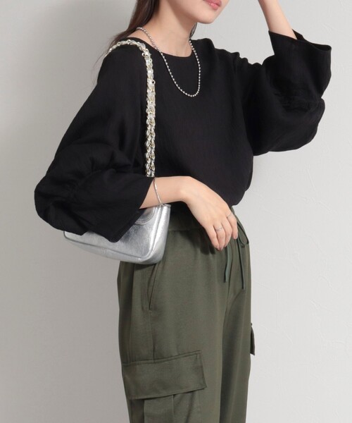 fredy emue（フレディエミュ）の「楊柳袖口フレアーブラウス（シャツ/ブラウス・レディース・ブラック/ベージュ/オフホワイト/ラベンダー・38）」の22枚目の写真