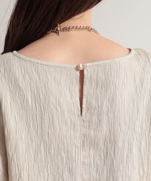 fredy emue（フレディエミュ）の「楊柳袖口フレアーブラウス（シャツ/ブラウス・レディース・ブラック/ベージュ/オフホワイト/ラベンダー・38）」の17枚目の写真