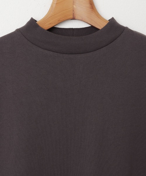 andme(アンドミー)の「モックネックボリューム袖長袖Tシャツ(Tシャツ/カットソー・レディース・スミクロ/ブラック/ブルーグレー/ベージュ系その他/オフホワイト/ホワイト×ブラック/ブラウン・M/L)」の21枚目の写真