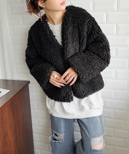 CLEA（クレア）の「ノーカラーファージャケット（ノーカラーコート・レディース・ブラック/チャコールグレー/ホワイト/ピンク系その他・FREE）」の21枚目の写真