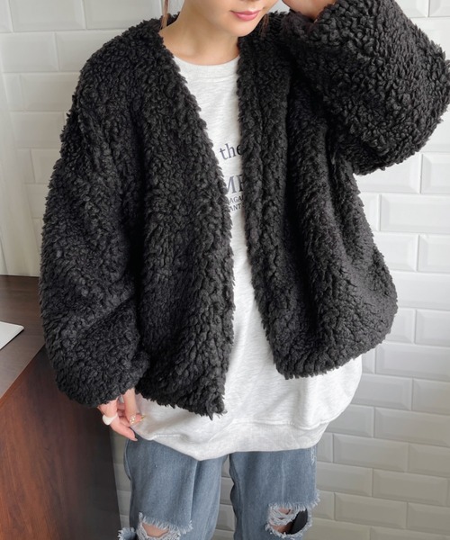 CLEA（クレア）の「ノーカラーファージャケット（ノーカラーコート・レディース・ブラック/チャコールグレー/ホワイト/ピンク系その他・FREE）」の17枚目の写真