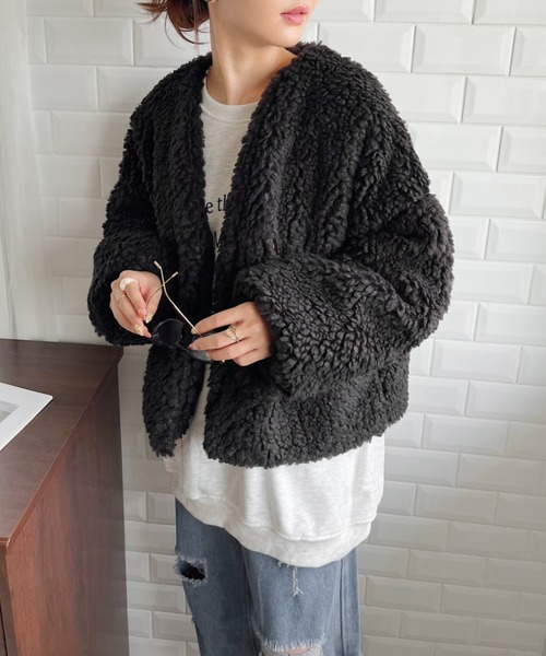 CLEA（クレア）の「ノーカラーファージャケット（ノーカラーコート・レディース・ブラック/チャコールグレー/ホワイト/ピンク系その他・FREE）」の20枚目の写真