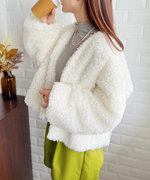 CLEA（クレア）の「ノーカラーファージャケット（ノーカラーコート・レディース・ブラック/チャコールグレー/ホワイト/ピンク系その他・FREE）」の7枚目の写真