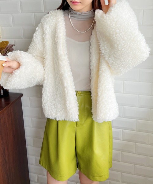 CLEA（クレア）の「ノーカラーファージャケット（ノーカラーコート・レディース・ブラック/チャコールグレー/ホワイト/ピンク系その他・FREE）」の10枚目の写真