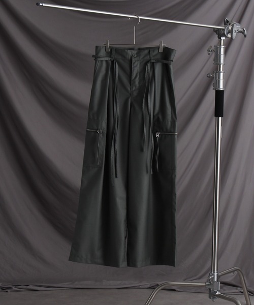 welise（ウェライズ）の「【welise/ウェライズ】ハイエストTR コードギミック モードカーゴパンツ/ワイドパンツ（カーゴパンツ・メンズ・ブラック/ライトグレー/スモークグレー/チャコールグレー・S/M/L）」の7枚目の写真