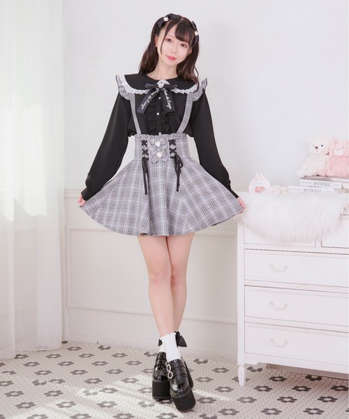 Pal elfy（パルエルフィー）の「サスペンダー付きボリュームスカート