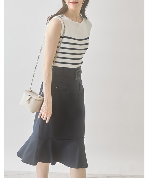 tocco closet(トッコ クローゼット)の「ベルト&ポケット付きマーメイドワークスカート(スカート・レディース・ライトカーキ/ダークネイビー・M)」の11枚目の写真