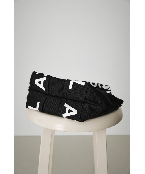 AZUL by moussy（アズールバイマウジー）の「AZUL ロゴキャンバストートバッグ（トートバッグ・メンズ・ブラック・FREE）」の5枚目の写真
