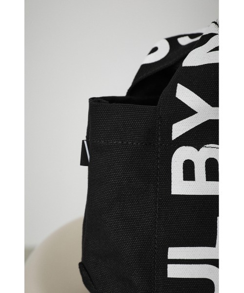 AZUL by moussy（アズールバイマウジー）の「AZUL ロゴキャンバストートバッグ（トートバッグ・メンズ・ブラック・FREE）」の7枚目の写真
