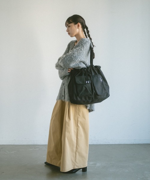 VANNIE U（ヴァニーユー）の「アウトポケットドロストバッグ（トートバッグ・レディース・アイボリー/ブラック・FREE）」の6枚目の写真